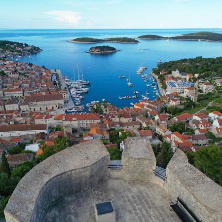 Apartments Nikolina Hvar Town Esterno foto
